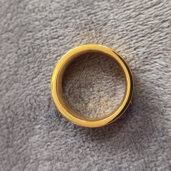 10 Items/$10 Amazon Gold Women's Ring - Picture 2 of 2